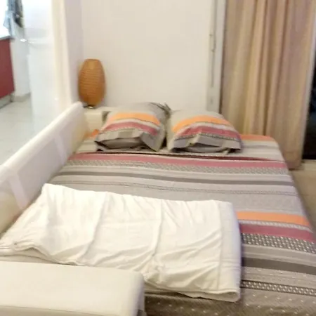 D'une A Auterive Avec Balcon Amenage Et Wifi Apartment