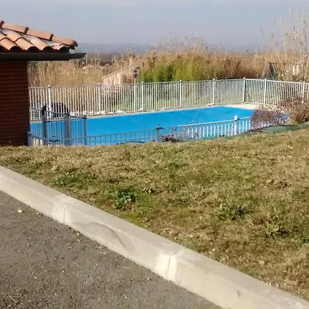 D'une A Auterive Avec Balcon Amenage Et Wifi * Auterive (Gers)